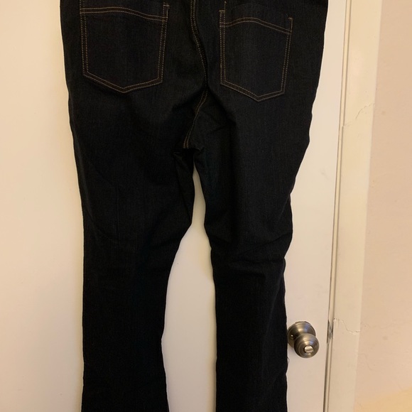 Jeans - Picture 3 of 5